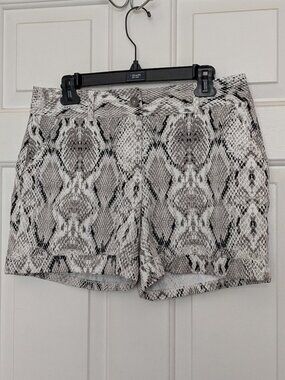 Apt. 9 Torie Wome'ns Shorts Size 8 Snakeskin Print 🐍NWT